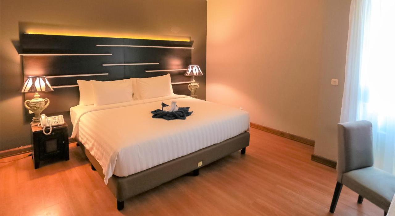 יוגיאקרטה Madina Inn מראה חיצוני תמונה