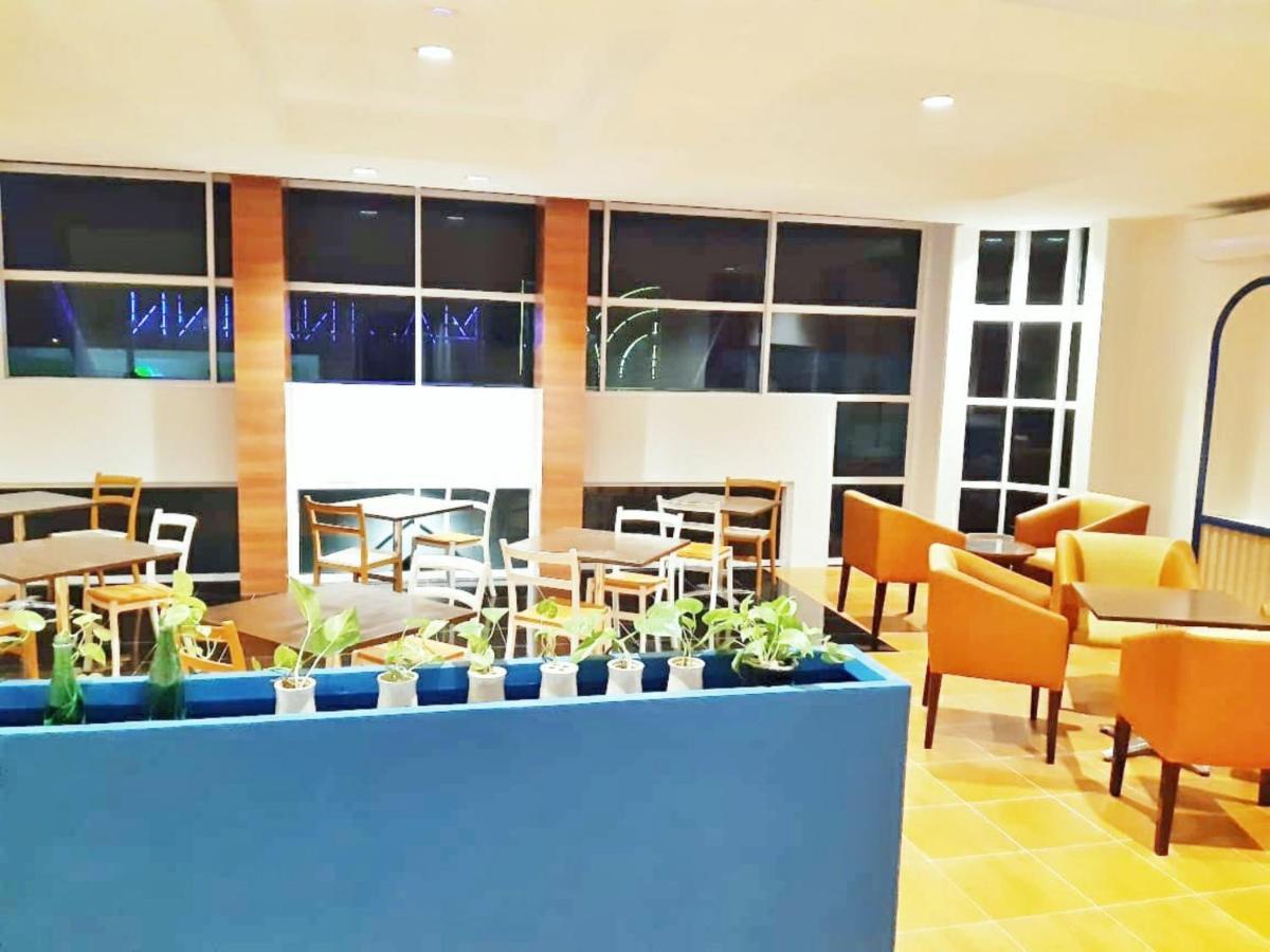 יוגיאקרטה Madina Inn מראה חיצוני תמונה