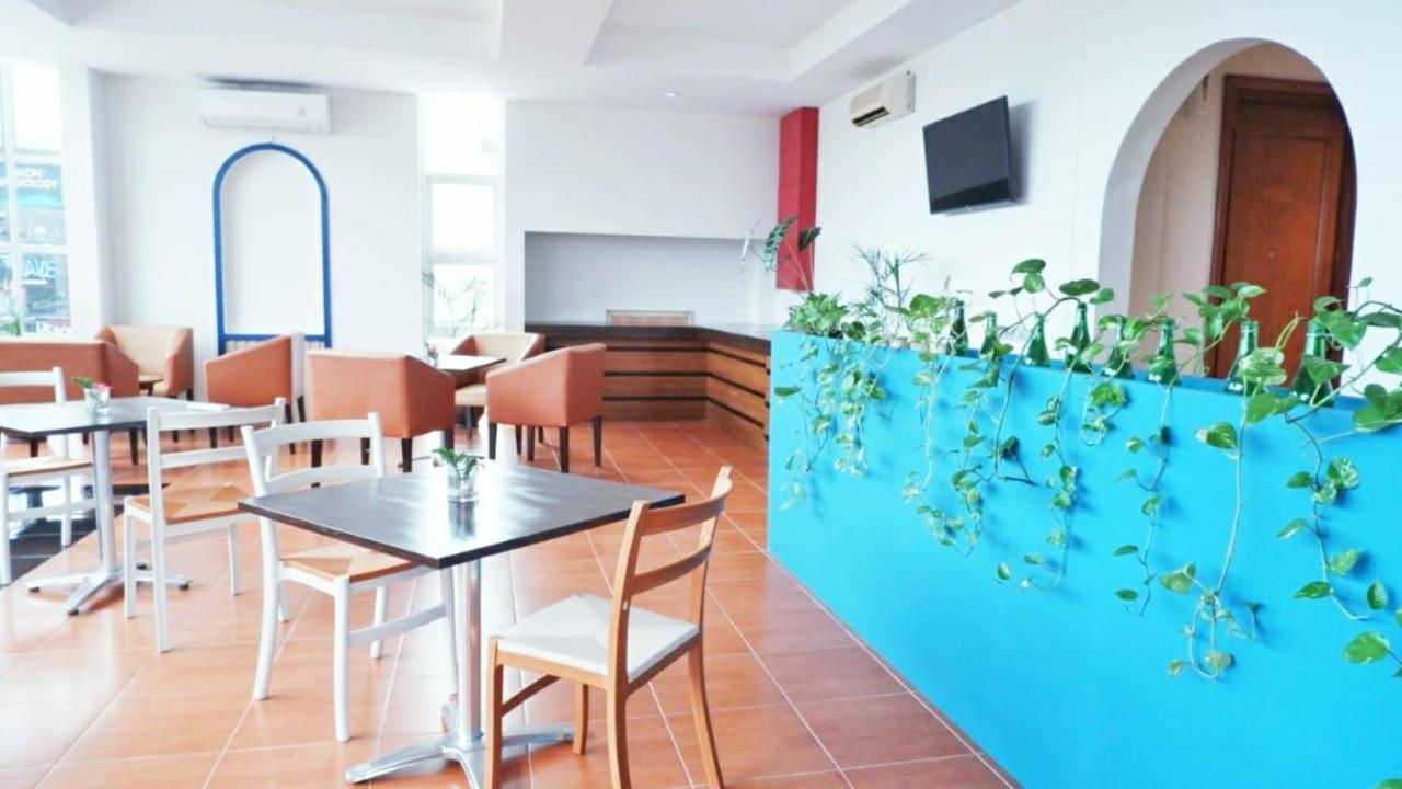 יוגיאקרטה Madina Inn מראה חיצוני תמונה