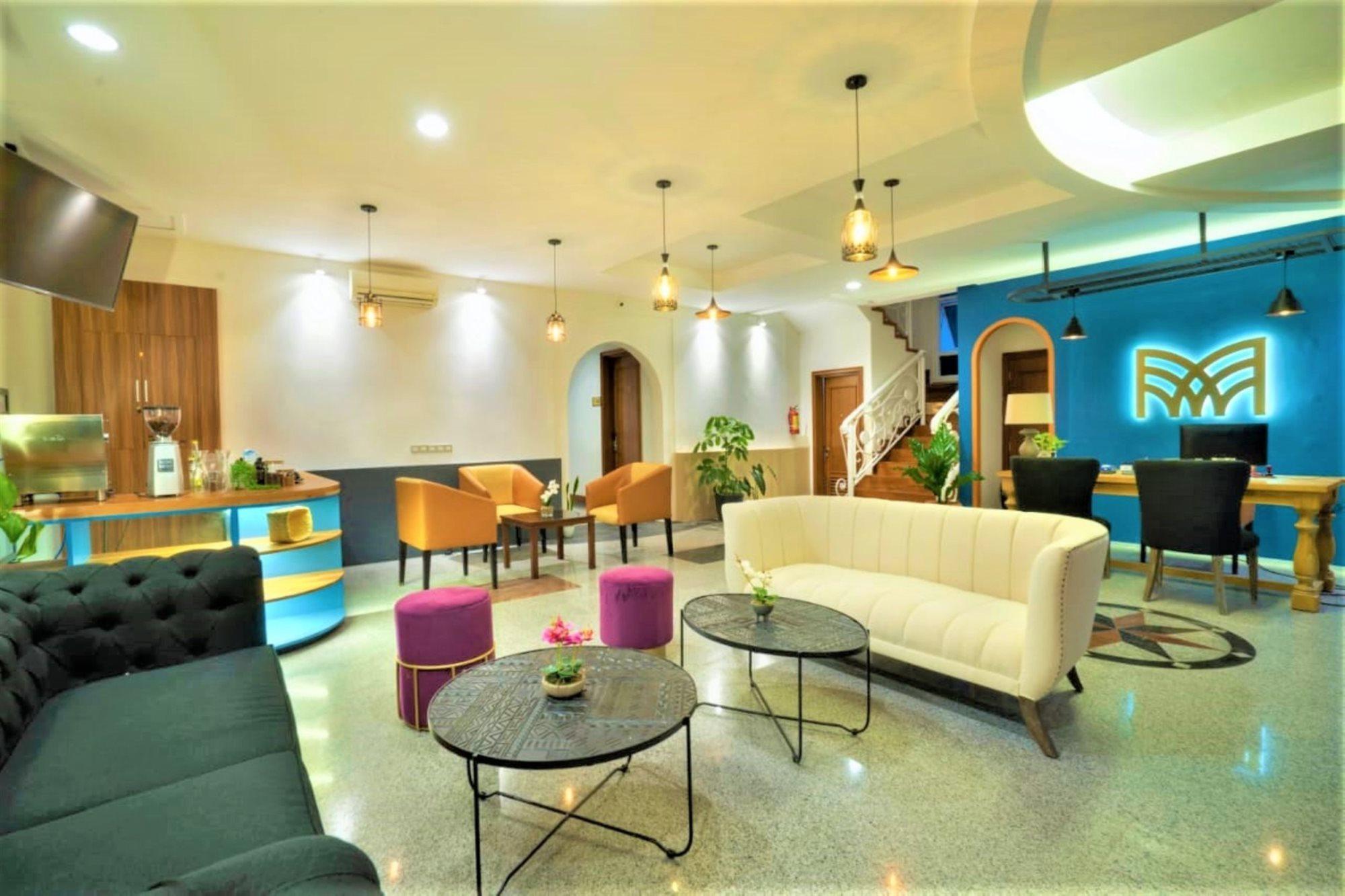 יוגיאקרטה Madina Inn מראה חיצוני תמונה