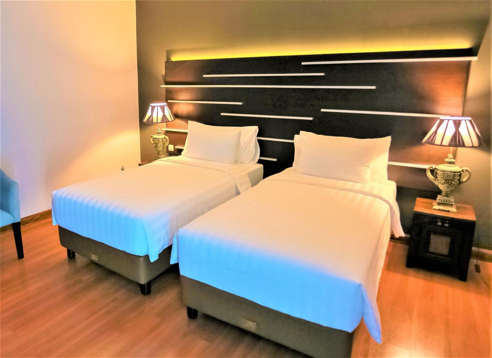 יוגיאקרטה Madina Inn מראה חיצוני תמונה